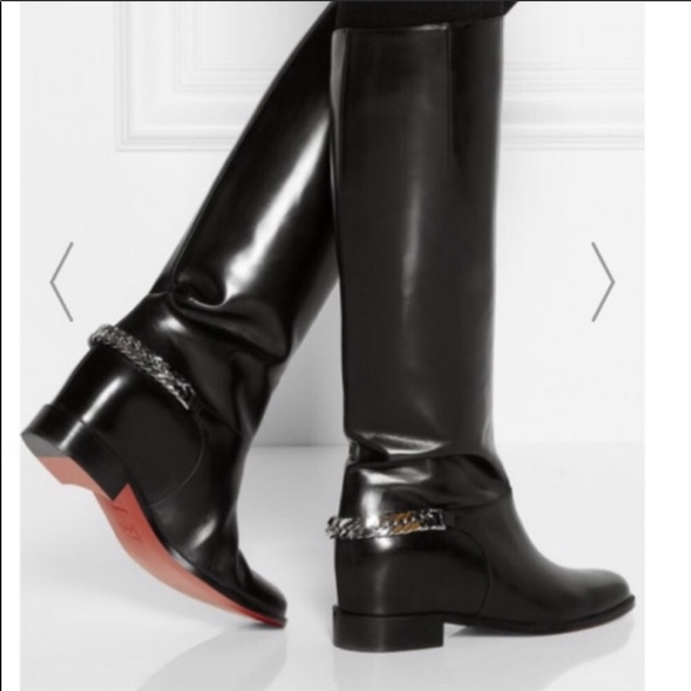 Authentic Louboutin Cate chain boot in black sz 36
